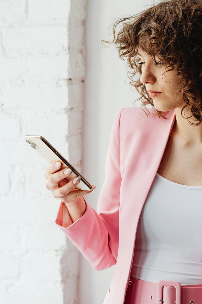 Spremljanje menstrualnega ciklusa na telefonu