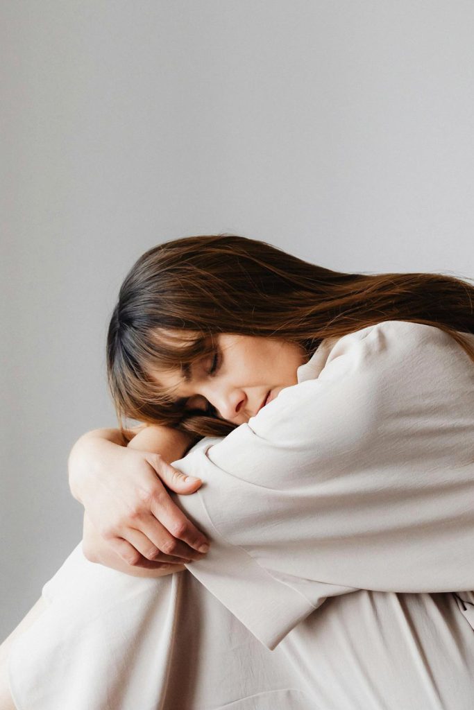 Ženska z endometriozo